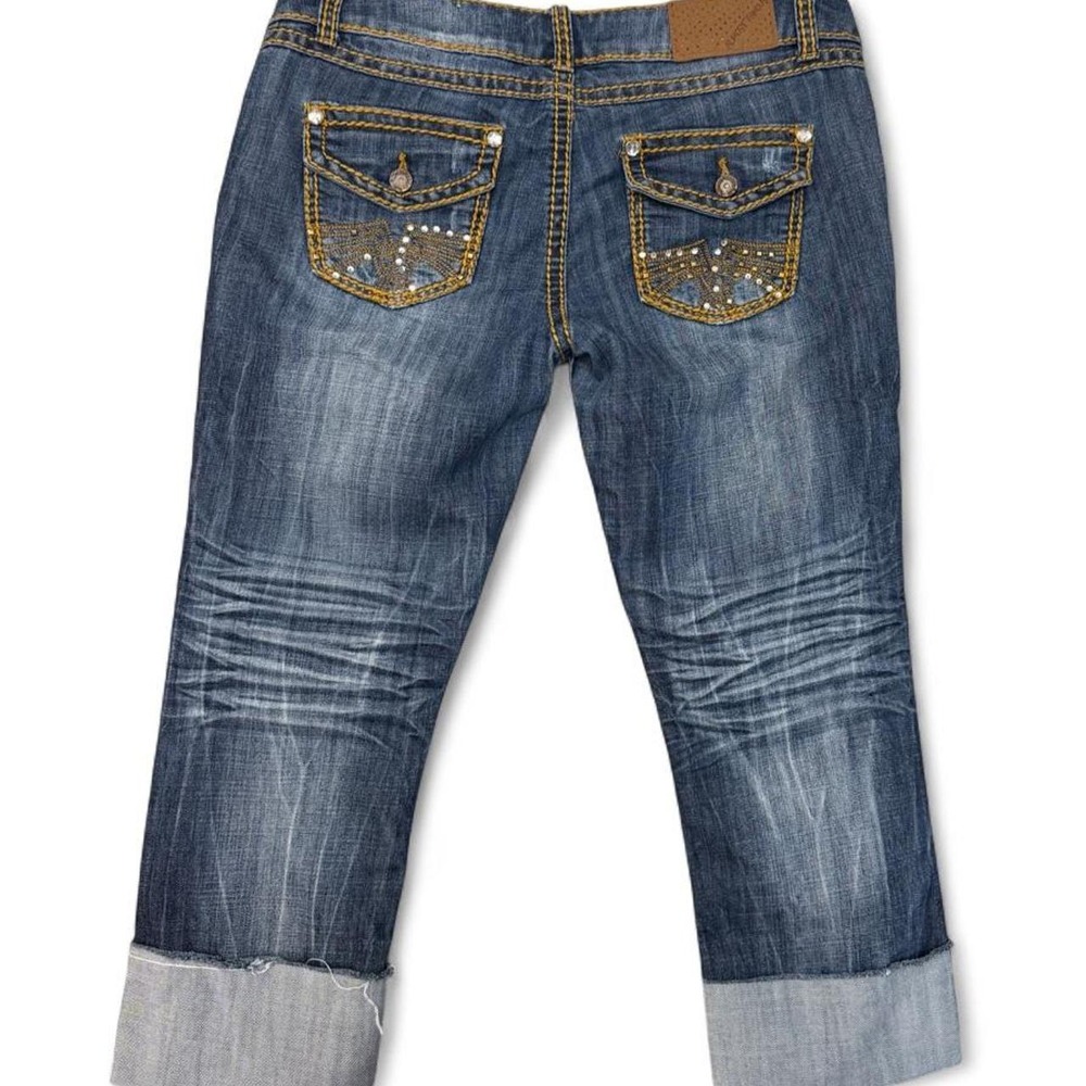 Almost Famous Women 13 Rhinestone Embellished Thick Stitch Cuffed Capri Jean Y2K